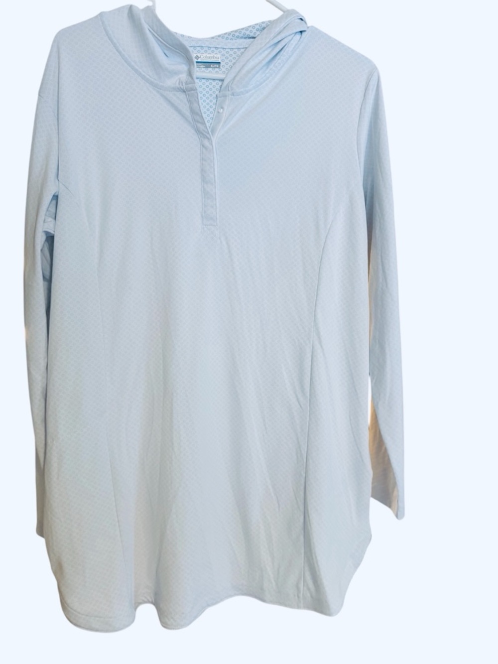 Columbia Pale White and Blue Hooded Long-Sleeve Henley